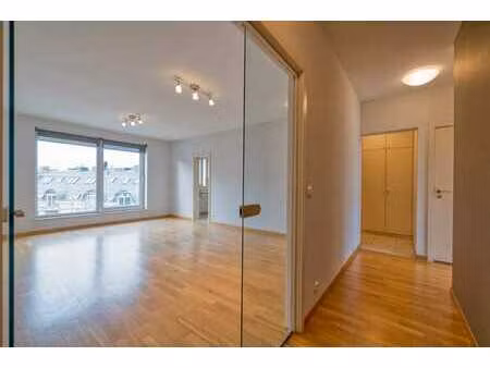 appartement lumineux au chatelain