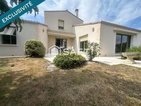 propriété d'exception de 250 m² avec 5 chambres  3 sdb et prestations de qualité