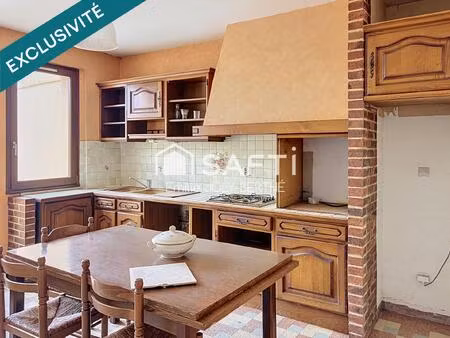 maison de ville  103 m²  5 pieces - secteur meslay du maine / 53170