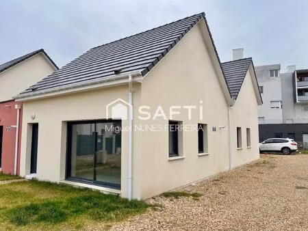 maison 2 chambres + bureau et places de parking