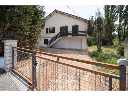 maison sur sous-sol complet à rénover à beaufort (39190)  idéal premier achat ou investiss