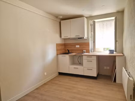 location appartement 1 pièce 13 m² à couzon-au-mont-d’or (69270)