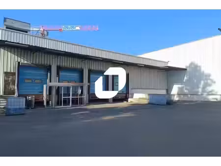 location local d'activités 4 500 m²
