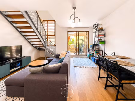 marseille 13001 : appartement duplex avec terrasse - résiden