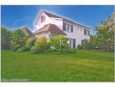 vente maison 10 pièces 219.11 m² à momas (64230)  349 000 €