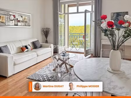 vichy 03 – le carlton  triangle d’or  t2 donnant sur parc des sources