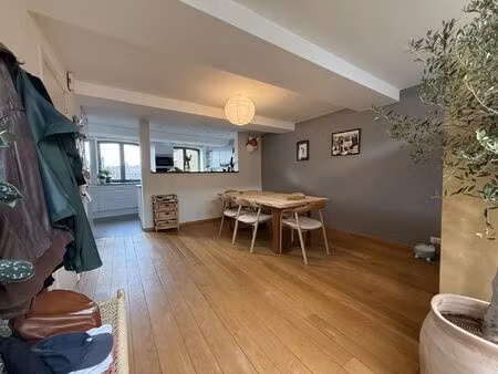 duplex à louer à rue des fossés fleuris 39 namur (vbe50096)