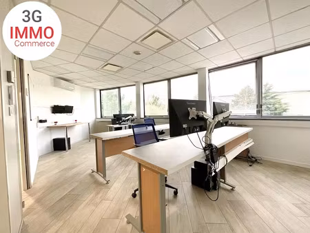 location locaux professionnels 121 m² à miribel (01700)  1 196 €