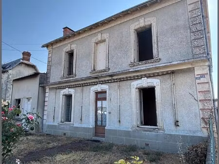 maison de ville à rénover.