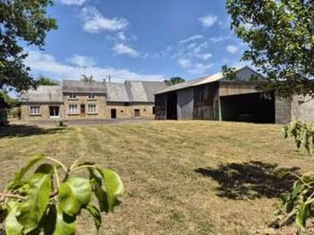 vente maison à ambrières-les-vallées (53300) : à vendre / 90m² ambrières-les-vallées