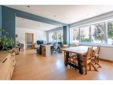 appartement lumineux rdc avec jardin et garage