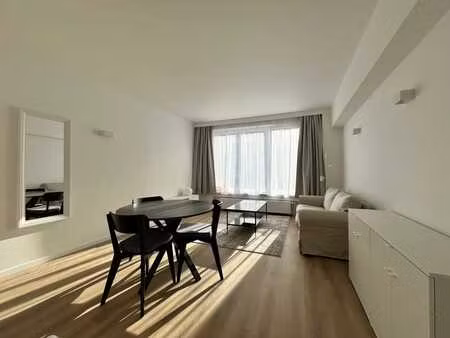 studio meublé à louer  boulevard de la cambre  bruxelles