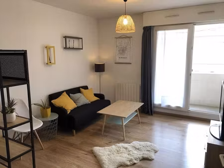 location meublée appartement 1 pièce 30 m² à bordeaux (33000)  810 €