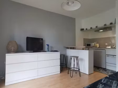 location meublée appartement 1 pièce 23 m² à toulouse (31000)  630 €