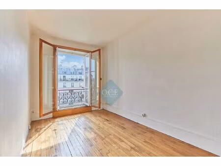 place de la nation – 2 pièces à rénover avec fort potentiel