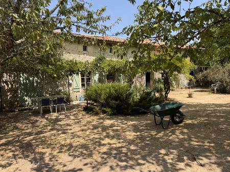 ensemble immobilier de caractère composé de deux maisons en