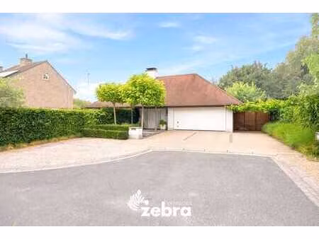 villa in doodlopende straat te roeselare!