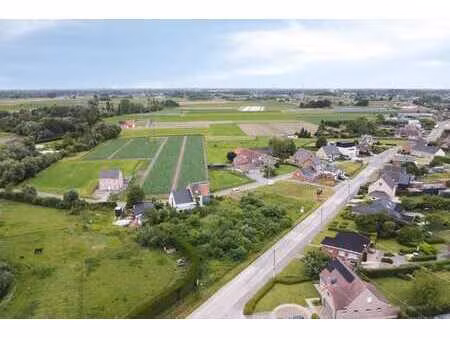 terrain à bâtir pour une maison 4 façades à vendre à leest