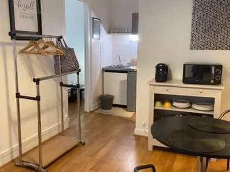 location appartement 2 pièces meublé à blois (41000) : à louer 2 pièces meublé / 27m² bloi