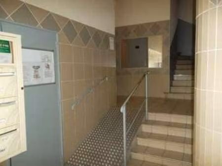 location appartement 3 pièces à toulon (83000) : à louer 3 pièces / 47m² toulon