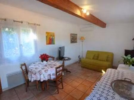 location maison meublé à fontvieille (13990) : à louer meublé / 40m² fontvieille