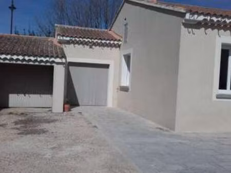 location maison à rognonas (13870) : à louer / 116m² rognonas