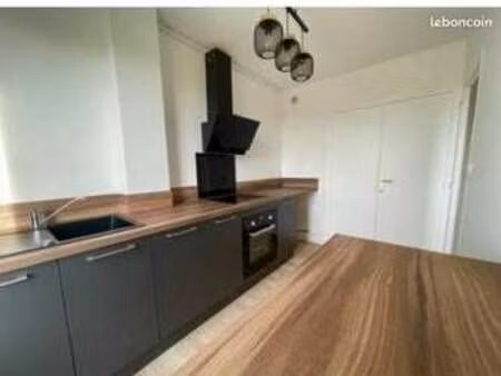 location appartement 3 pièces à limoges (87000) : à louer 3 pièces / 65m² limoges