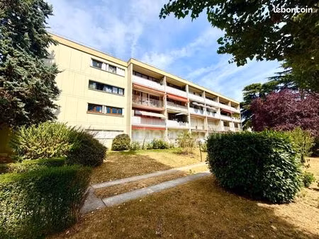 appartement 4 pièces 77 m²