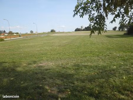 terrain a vendre ou a loué