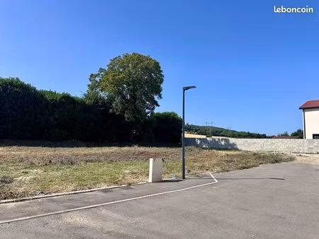 terrain plat viabilisé