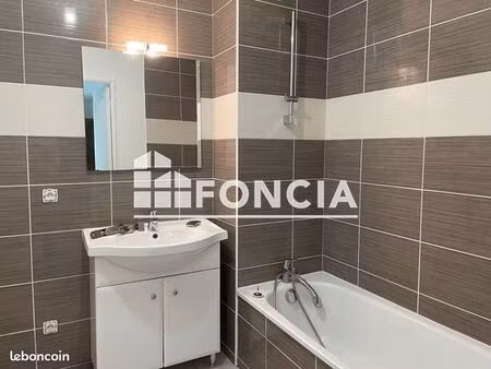 appartement 2 pièces 64 m²