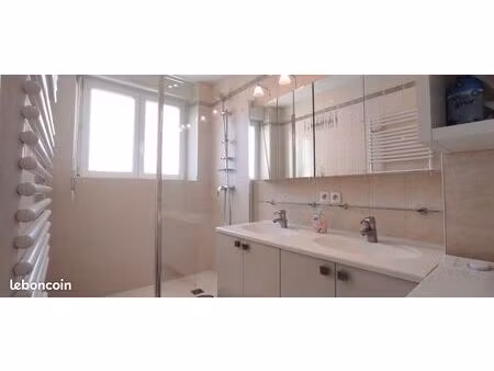 f4 meublé 79 m2 hagondange hyper-centre à 3 minutes à pied de la gare  très bien équipé  c