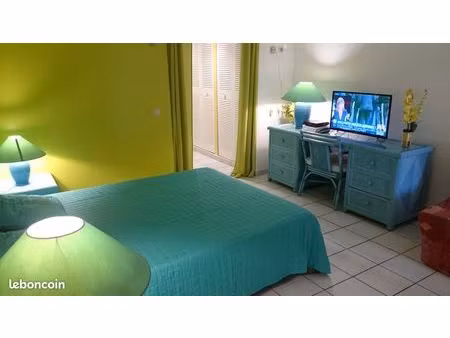 t2 meublé le gosier -proche jarry-fibre-parking privé -disponible