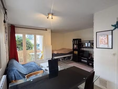 studio 1 pièce 33 m²