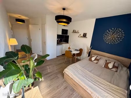 ? studio cocon rénové avec balcon – 20 m² – orléans centre