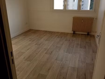 saran f1 34 m2 cuisine separee