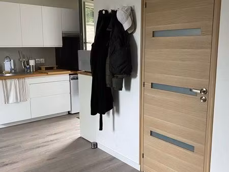 location studio meublé
