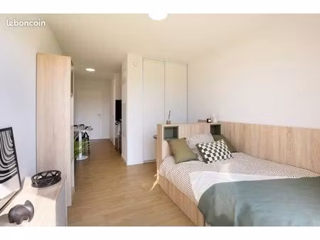 studio 1 pièce 19 m²