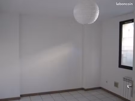 loue f2 rue rené à villeurbanne - 10min de la doua