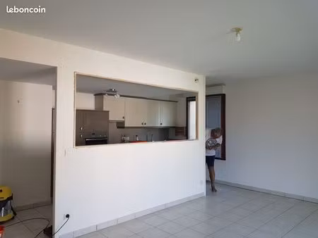 voiron centre - gare. 3 p + cuisine équipée de 74 m²