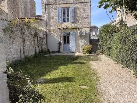 maison en pierre meublée 60 m² – niort