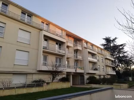 beau t2 meuble quartier catho madeleine