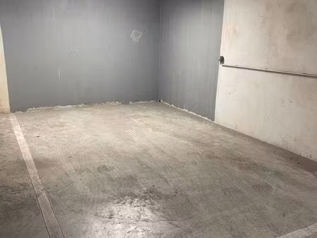 place de parking centre ville 11m2