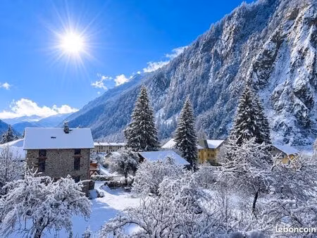 a louer agréable 2 pièces à isola village entièrement rénové