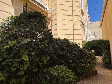 bel appartement 3 pièces 77 m2 et 55 m2 jardin privé cœur de cannes