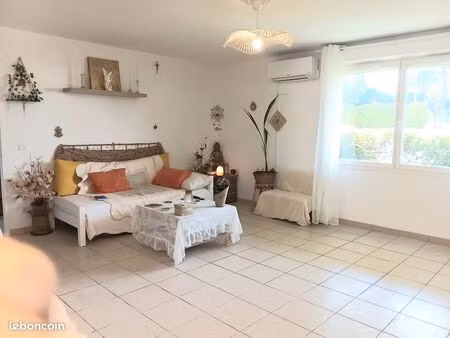 vends t2 récent proche allauch