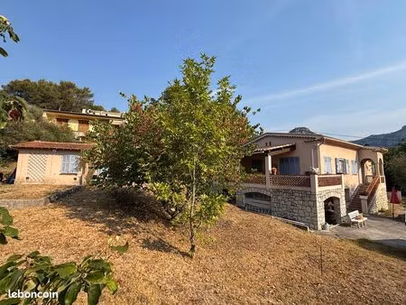 vence – chemin du fort carré – maison avec terrain résiduel de 1100 m² – piscinable