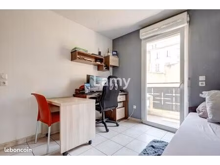 studio 1 pièce 18 m²