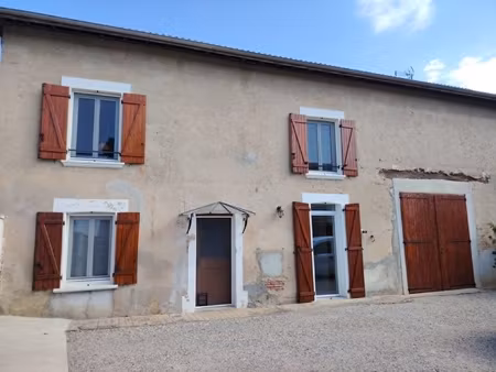 maison de 104 m2 avec dépendances