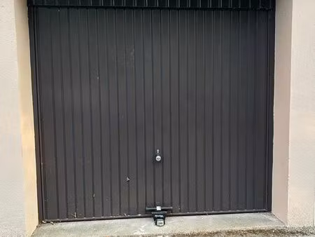 garage sécurisé oullins